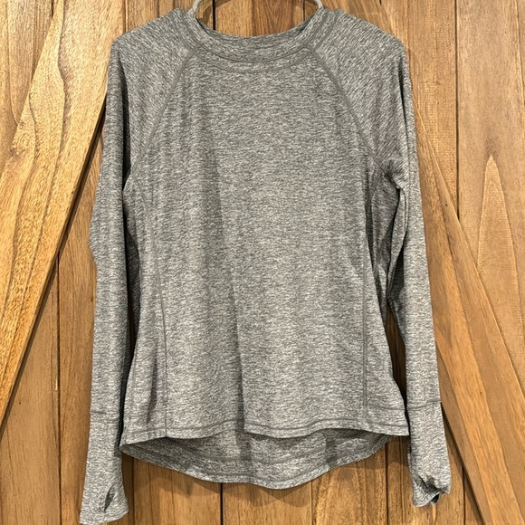 Athleta Tops - Athleta training top size S heather gray